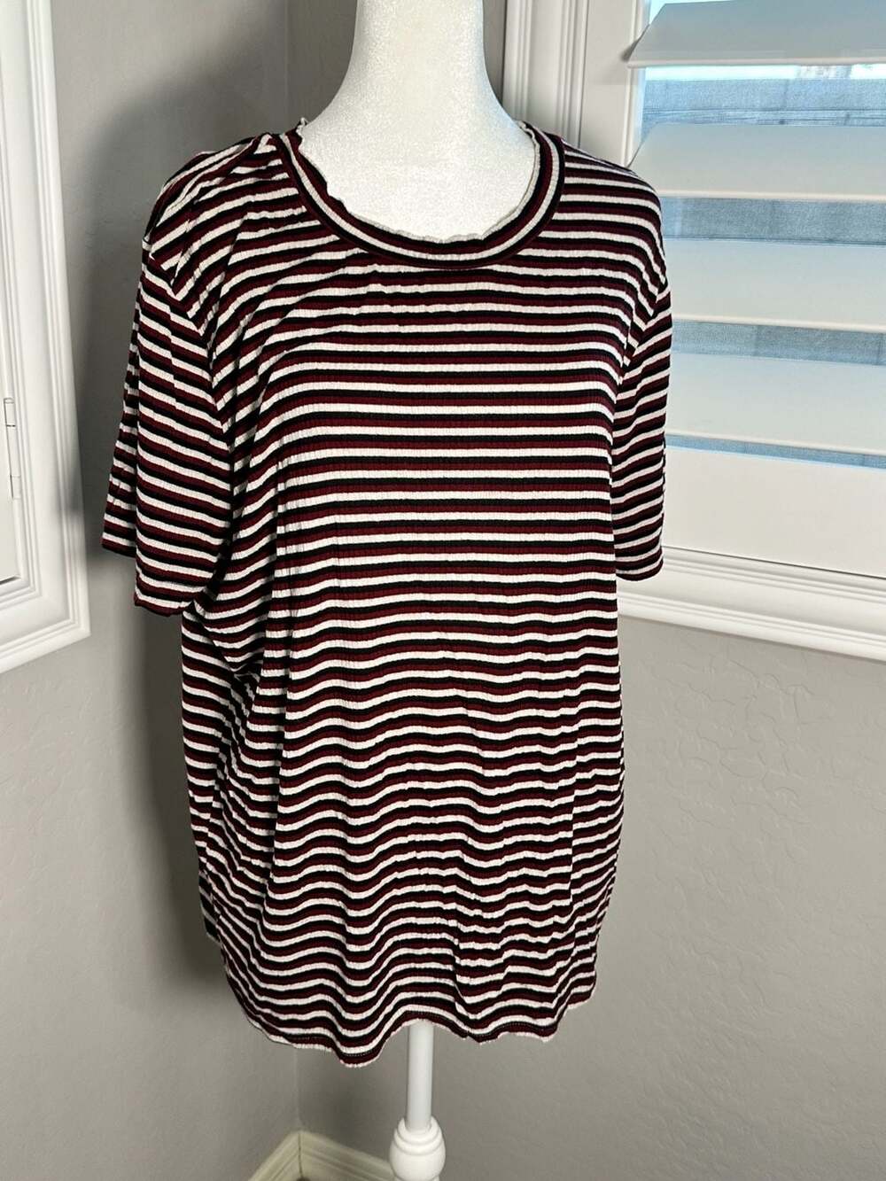 Striped Short Sleeve Ribbed T-Shirt Burgundy Black White XL